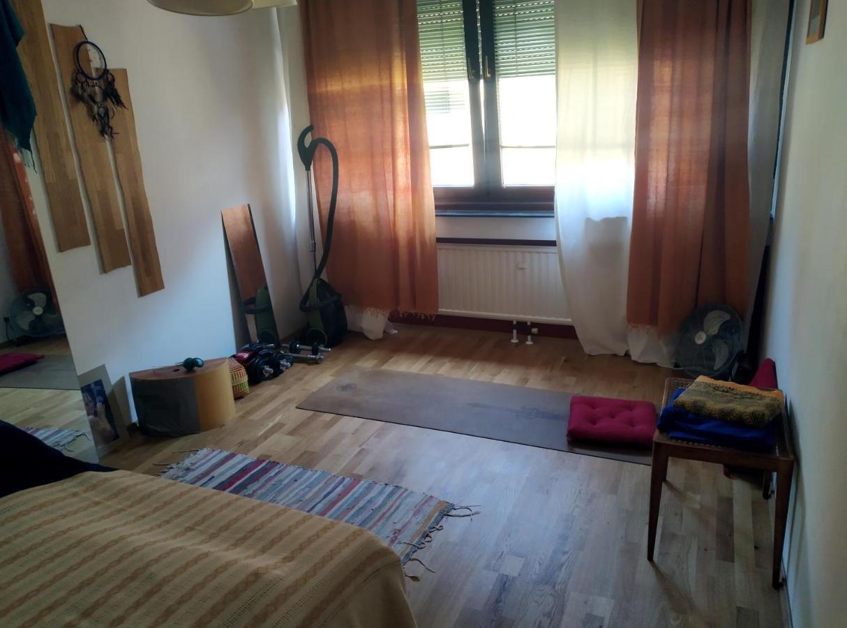 Nettes Im 14ten In Wien Appartamento